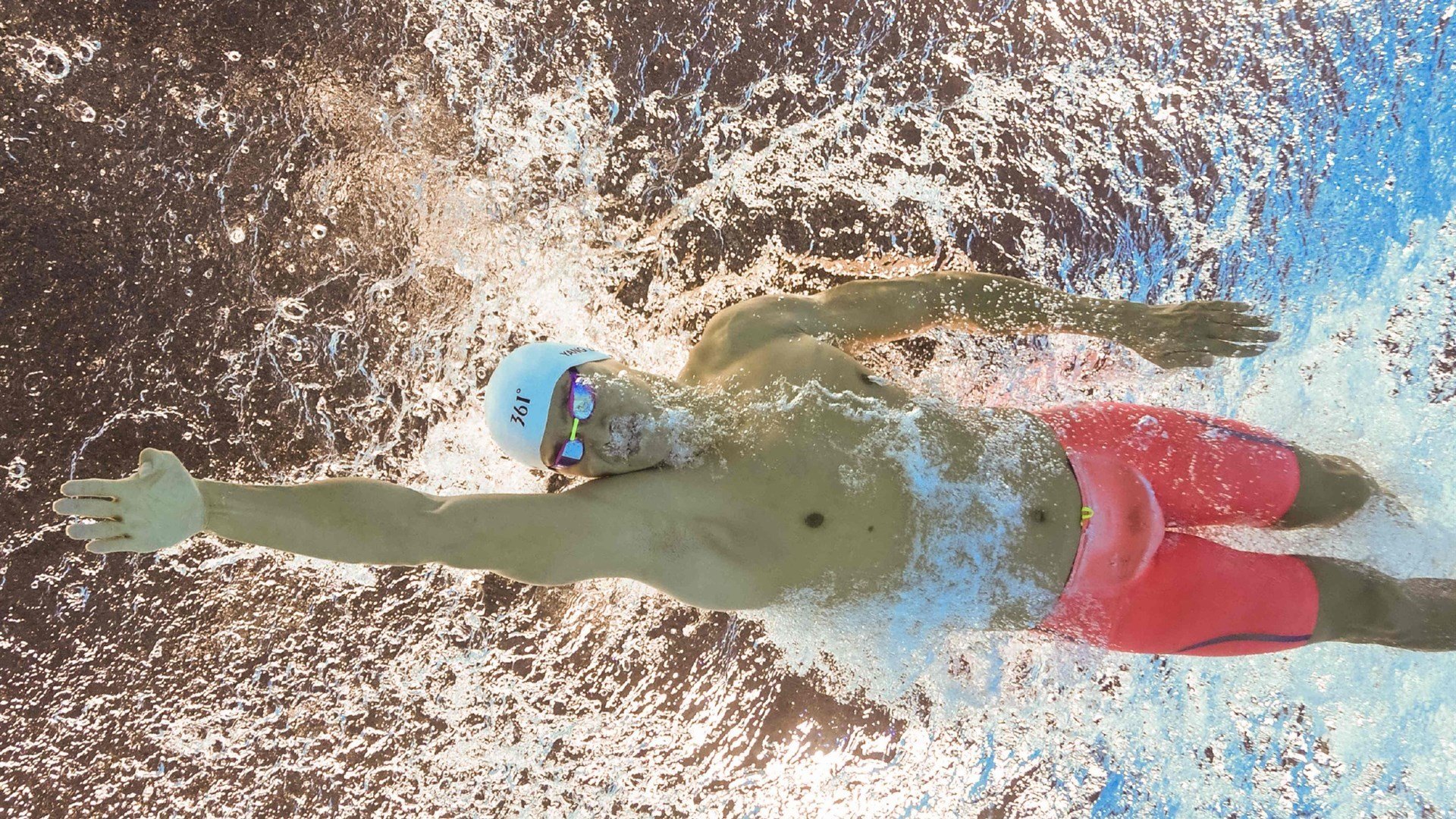 欧宝体育-Rookie巅峰对决，Scout与90激战美国队分钟，高光表现胜负难料！